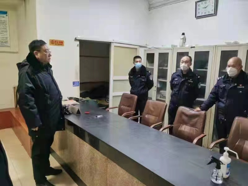 文峰区副区长张志飞到辖区督导禁放工作